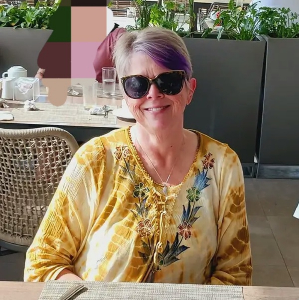 Meet your Posher, Connie